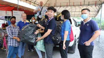 Allianz Technology Plastic bottle donation