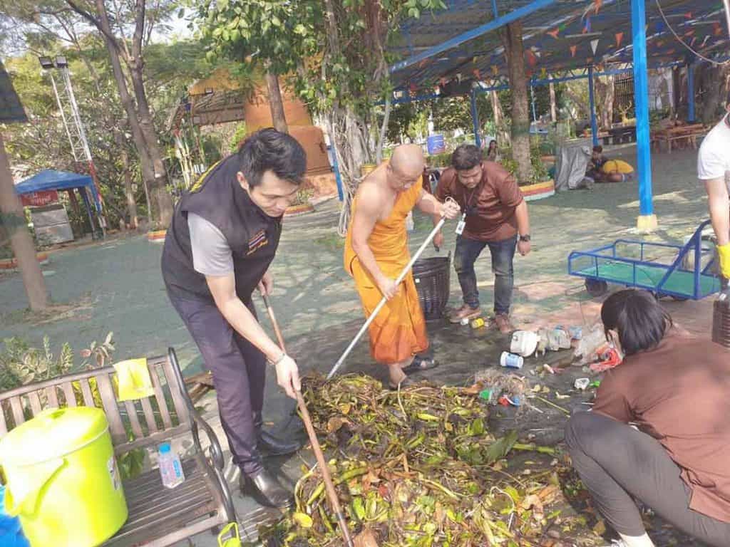 Garbage-trap-Chaophraya-River-a-1024x768.jpg