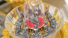 worship-blessing-luang-pho-hin-1